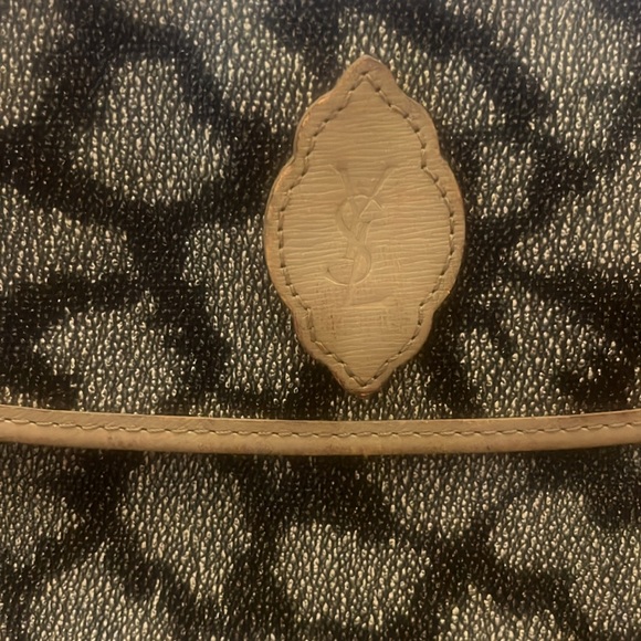 YSL Clutch - Picture 2 of 6